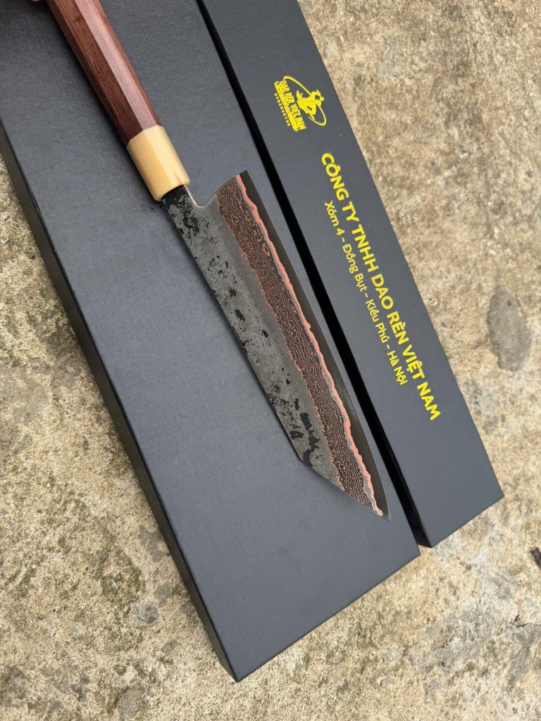 Dao Damascus rèn thủ công, hộp đen in logo Dao Rèn Việt (ảnh 8)